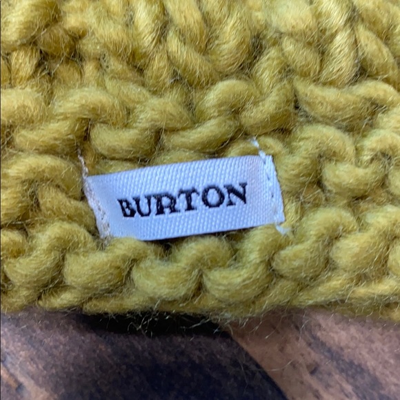Burton Womens Tan Hand Knit Beanie Winter Snow NWT - Picture 4 of 6
